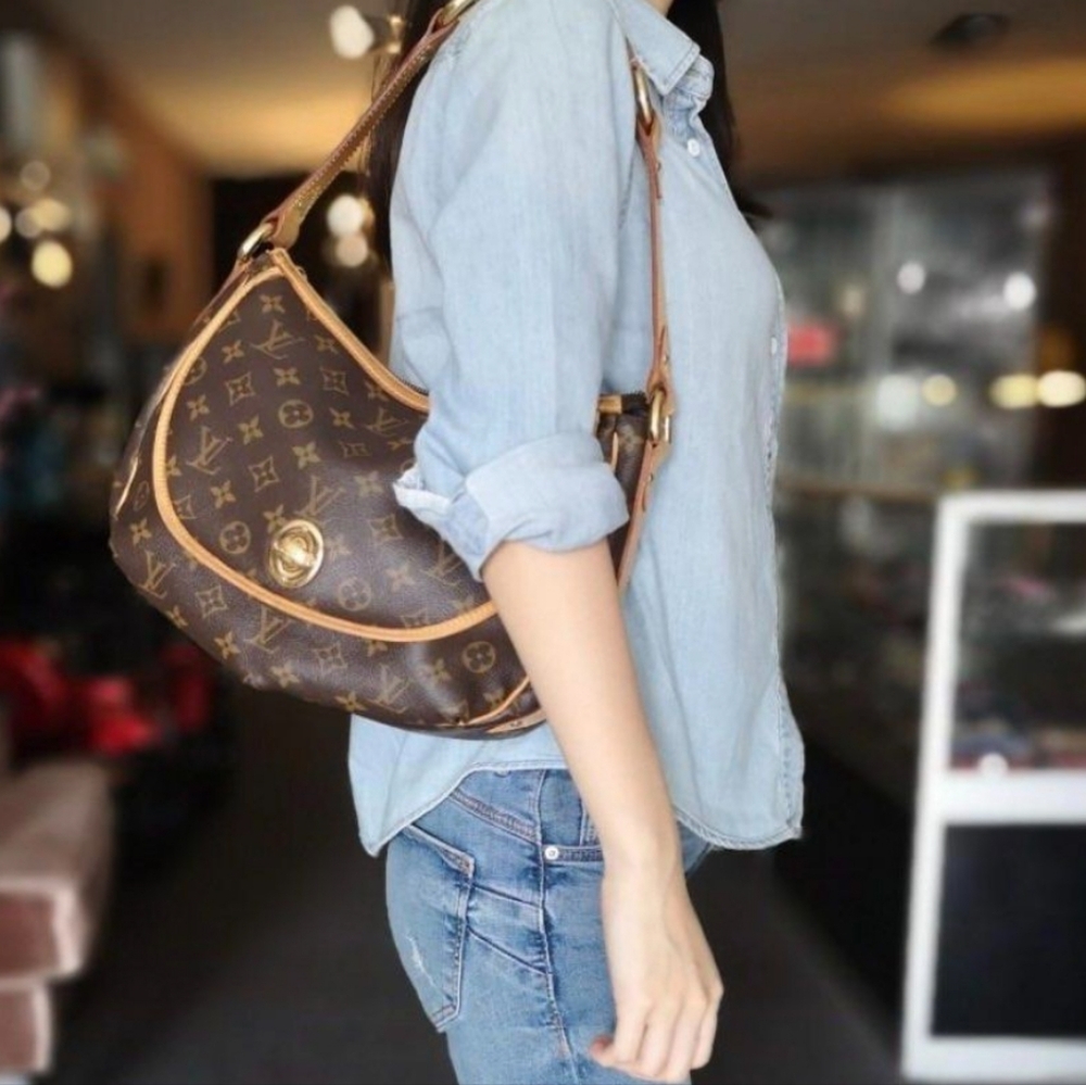 Louis Vuitton Monogram Shoulder / Crossbody Bag